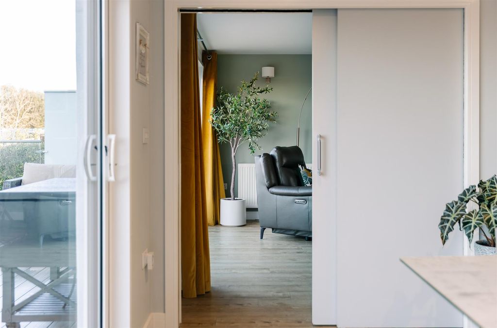 Additional image 50 of 5 bed detached house for saleBattery Road, Cowes PO31