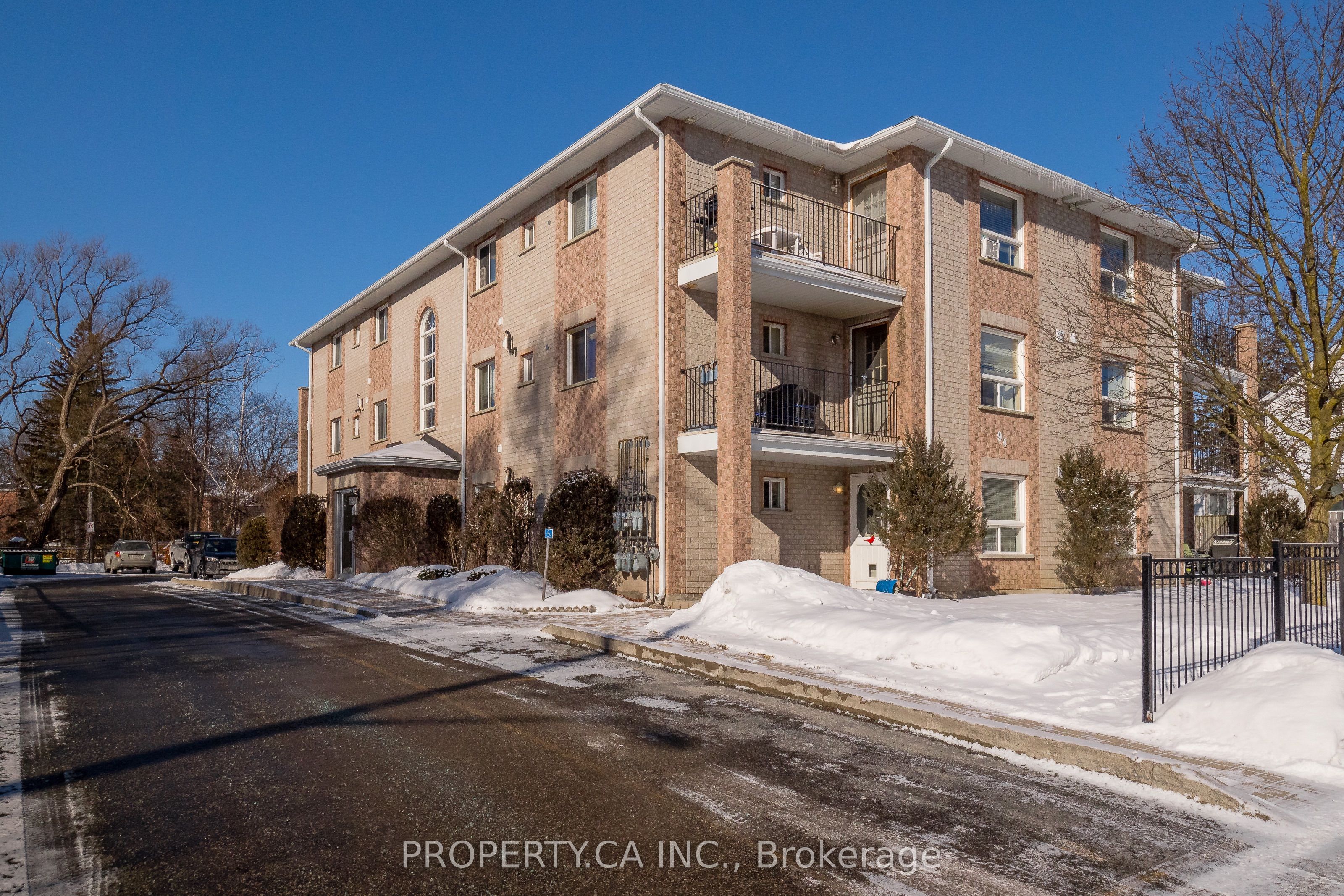 94 Sanford Street, Barrie, ON, L4N 3C5