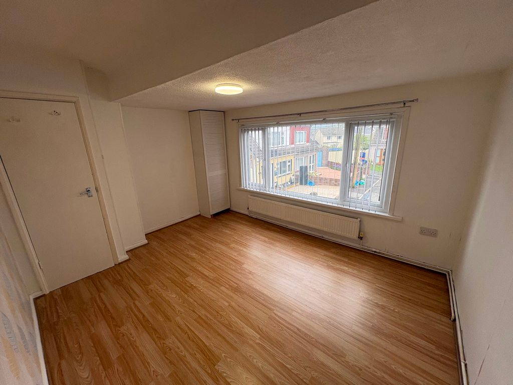 Additional image 14 of 3 bed semi-detached house to rentPark Place, Sarn, Bridgend CF32