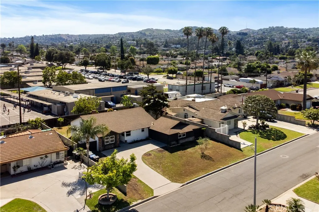 934 S Donna Beth Avenue, West Covina, CA 91791