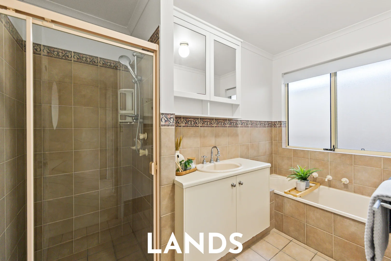 Additional image 16 of 9 Glasgow Court, Gulfview Heights SA 5096