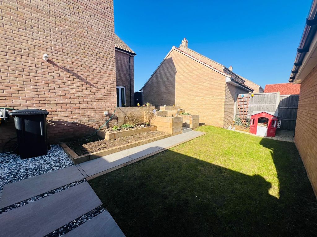 Additional image 14 of 5 bed property to rentSissons Close, Barnack, Stamford PE9