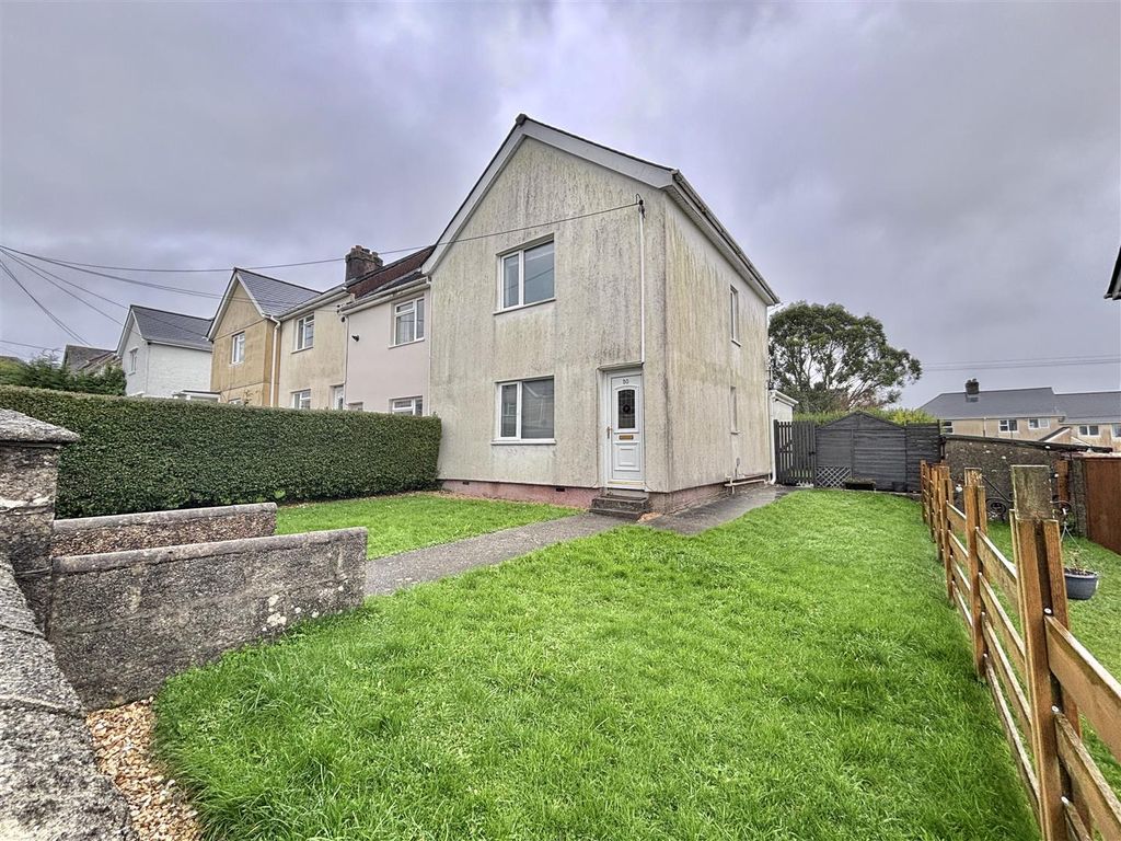 3 bed end terrace house to rentDobell Road, St. Austell PL25