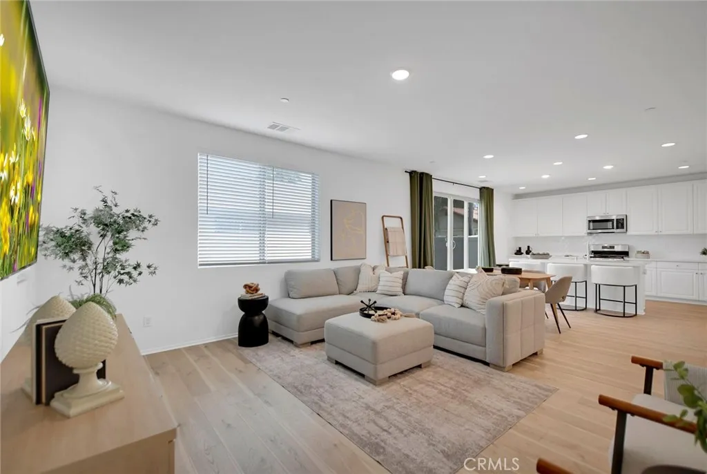 Additional image 11 of 352 Lilly, Rialto, CA 92376