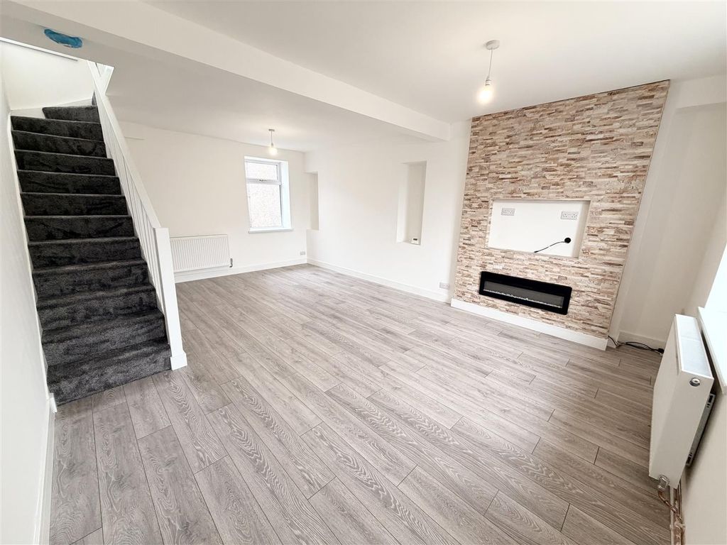 3 bed semi-detached house to rentStation Terrace Maerdy Ferndale, Ferndale CF43