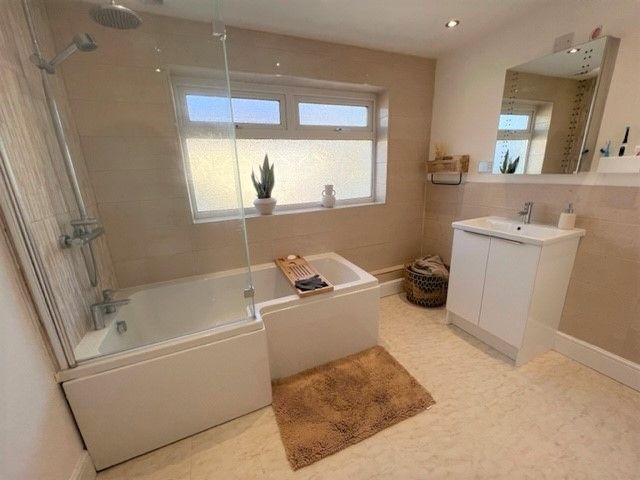 Additional image 8 of 2 bed property to rentWilliam Street, Caerphilly CF83