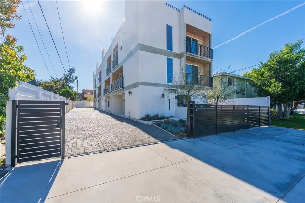 Additional image 22 of 712 N Chestnut Avenue, Los Angeles, CA 90042