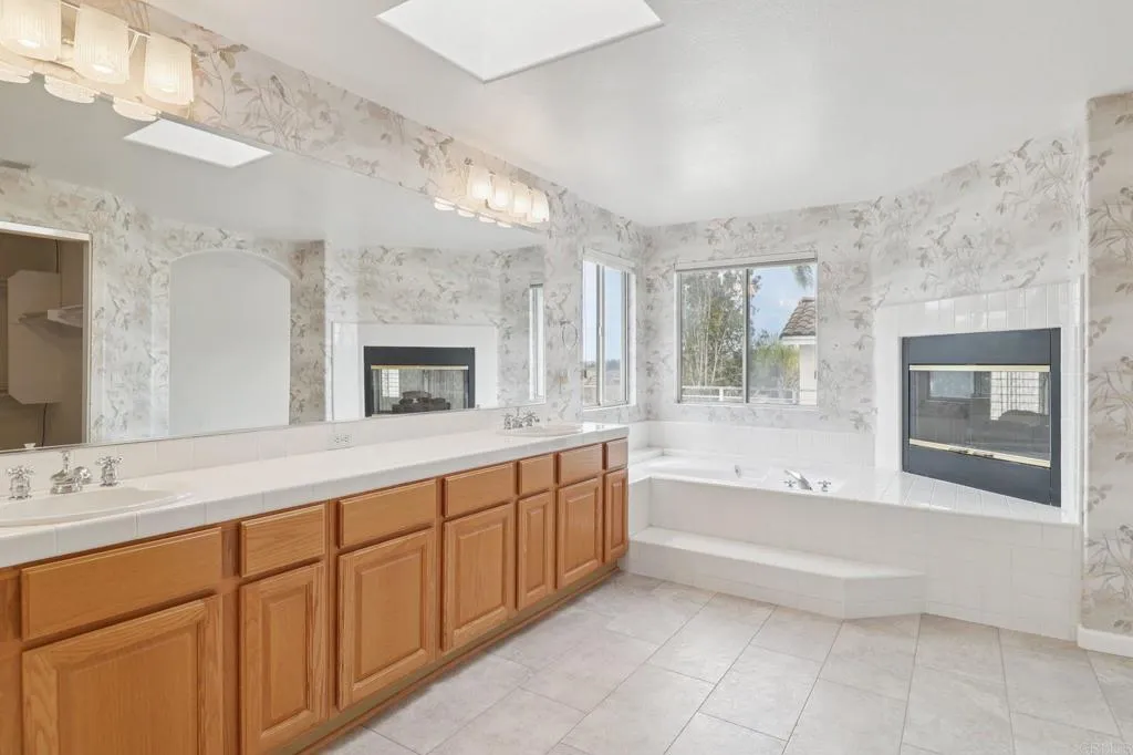 Additional image 31 of 2821 Avenida Valera, Carlsbad, CA 92009
