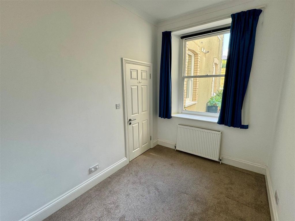 Additional image 8 of 2 bed flat to rentBeach Road, Porth, Newquay TR7