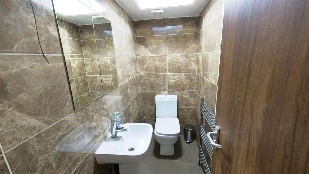 Additional image 9 of 11 bed semi-detached house to rentMauldeth Road Gatley, Manchester M20