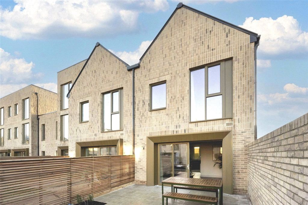 Additional image 3 of 3 bed terraced house to rentAyrton Avenue, Eddington, Cambridge CB3