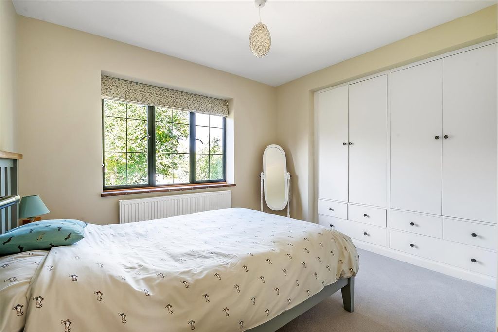 Additional image 32 of 5 bed detached house to rentGarden Close, Leatherhead KT22