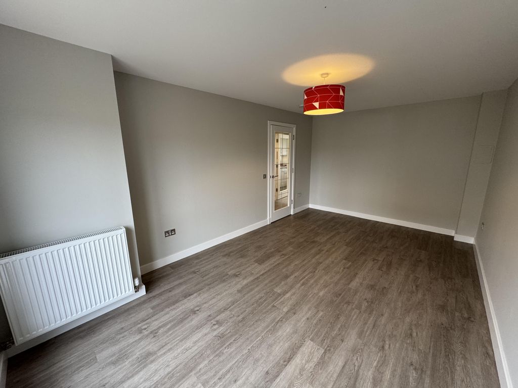 Additional image 4 of 3 bed semi-detached house to rent3 Strathgray Wynd, Dundee DD2