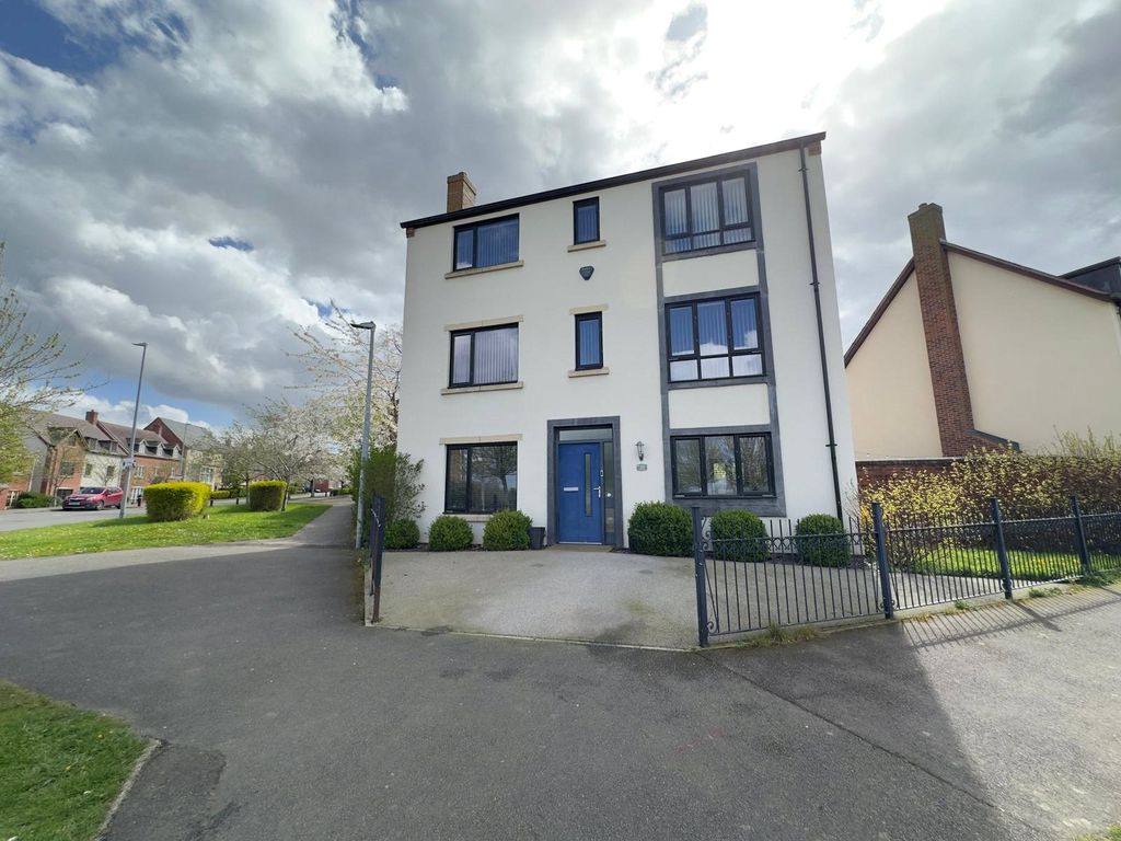 5 bed detached house to rentGlendale, Lawley Village, Telford, Shropshire TF4
