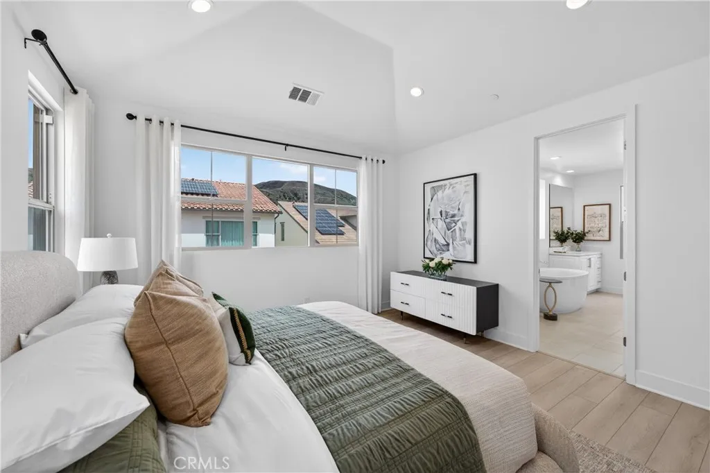 Additional image 30 of 155 Somera, Irvine, CA 92602