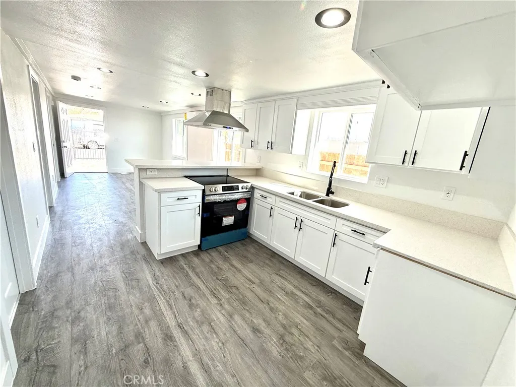 Additional image 3 of 2368 E 107 th st, Los Angeles, CA 90002