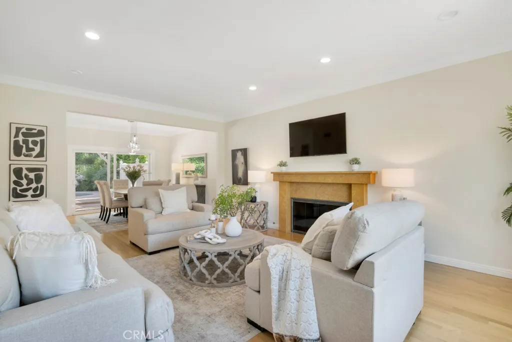 Additional image 4 of 23942 Califa St, Woodland Hills, CA 91367