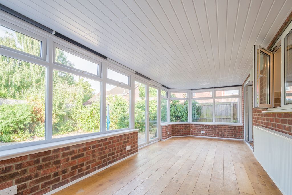 Additional image 7 of 4 bed semi-detached house to rentLydiard Way, Trowbridge BA14
