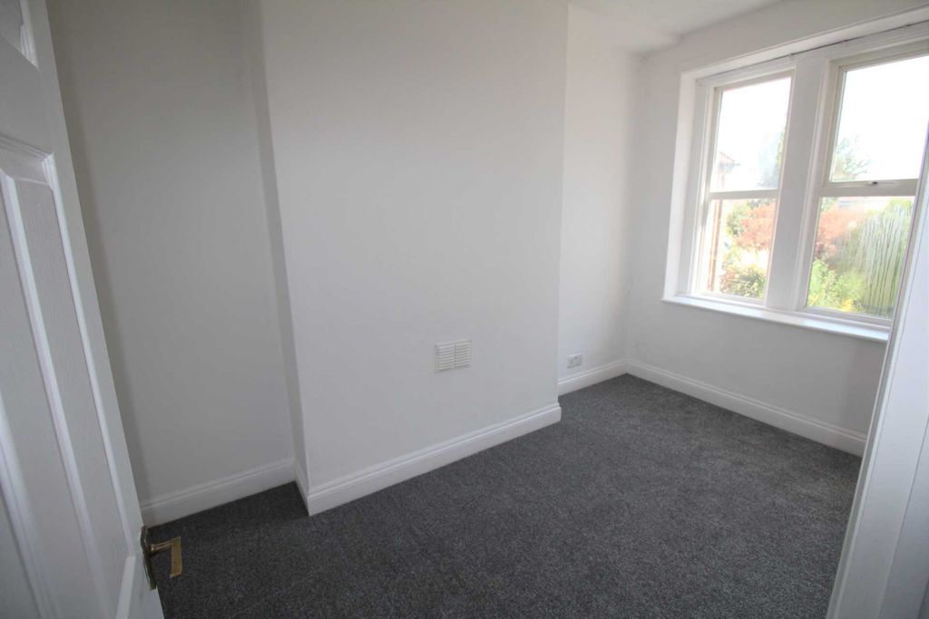 Additional image 4 of 2 bed flat to rentMilton Road, Weston Super Mare BS23