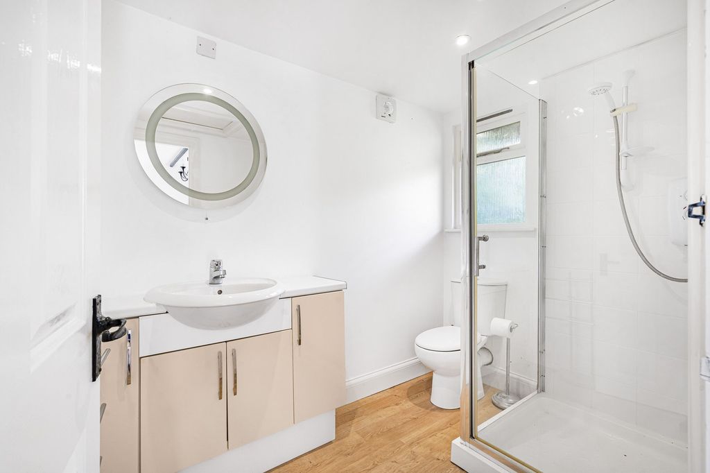 Additional image 24 of 2 bed detached house to rentDowns Lane, Leatherhead KT22