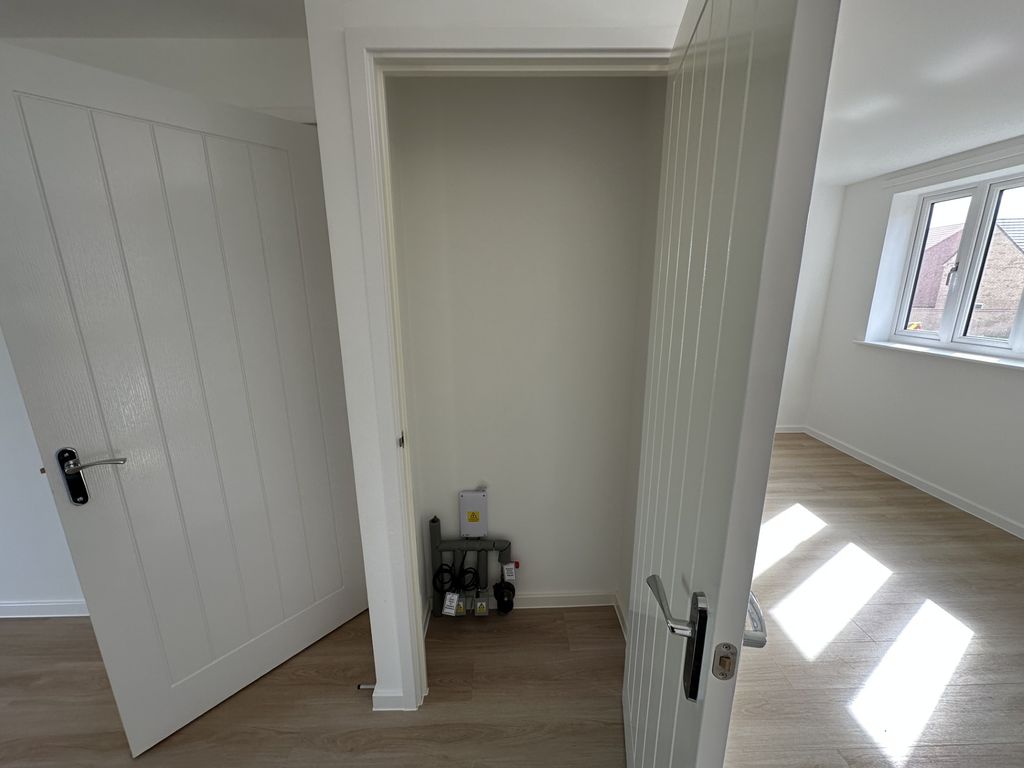 Additional image 9 of 3 bed town house to rentEpping Drive, Peterborough PE7
