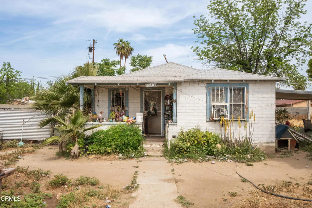 628 E 3rd Street, Bakersfield, CA 93307 photo 3