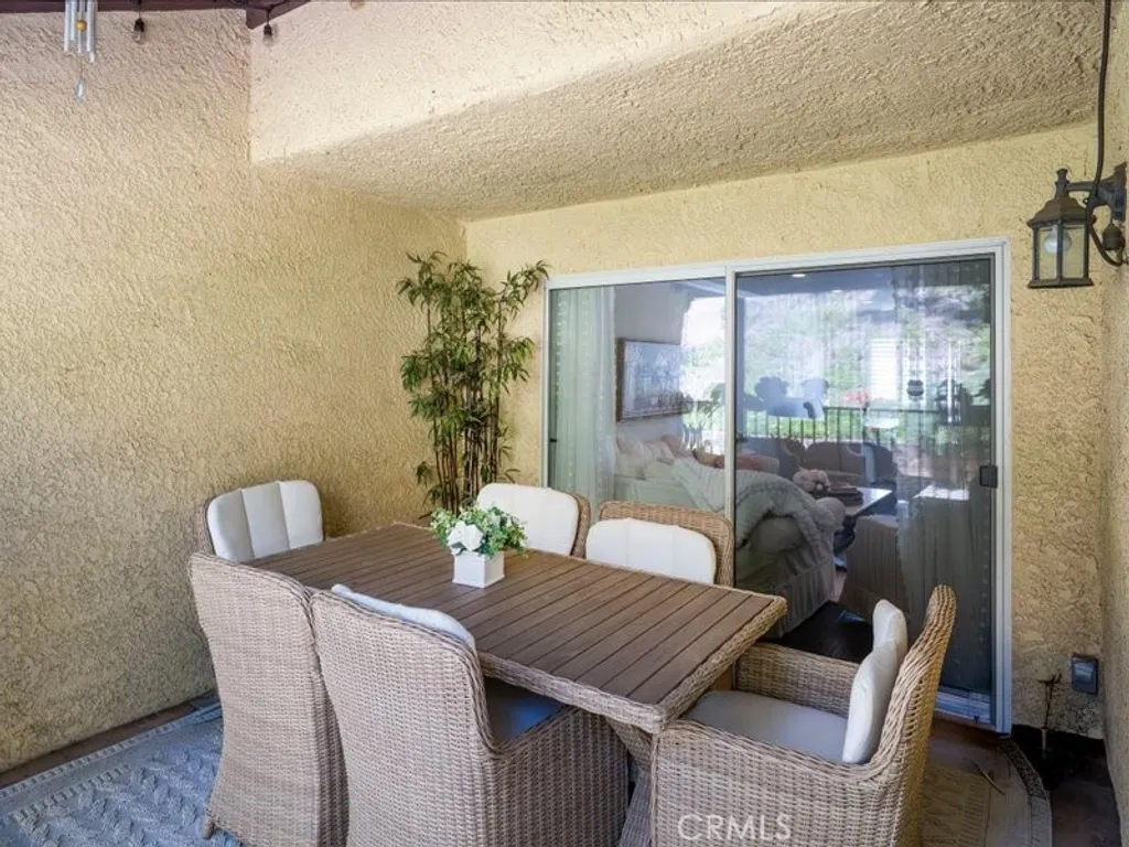Additional image 3 of 9735 Via Roma, Burbank, CA 91504