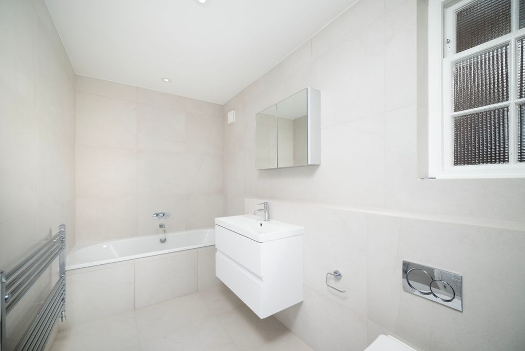 Additional image 7 of 5 bed detached house to rentThe Marlowes, St Johns Wood, London NW8