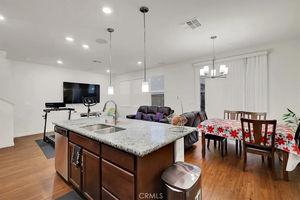 Additional image 15 of 9925 Del Surf Ln, Elk Grove, CA 95757