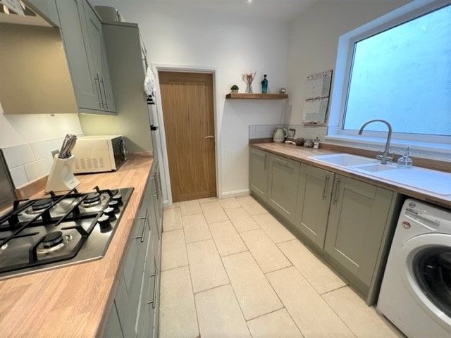 Additional image 2 of 2 bed property to rentWilliam Street, Caerphilly CF83