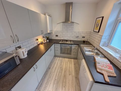 Hannan Road L6