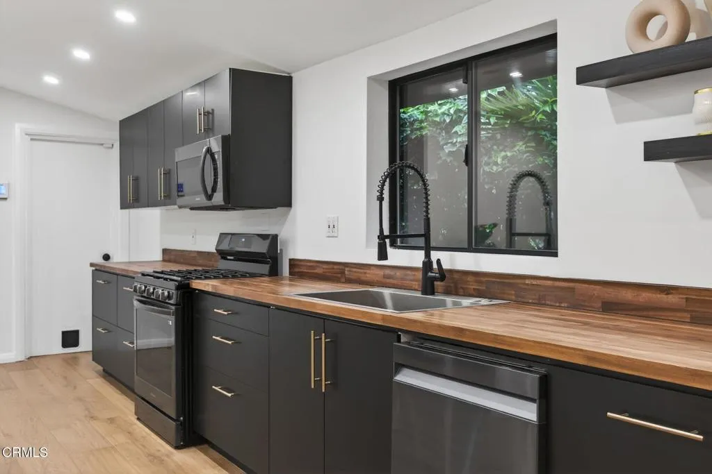 Additional image 62 of 22261 Ybarra Road, Woodland Hills, CA 91364