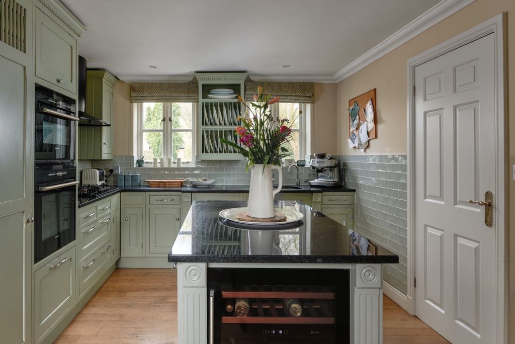 Additional image 6 of 5 bed detached house to rentChurch Lane, Holybourne, Alton GU34