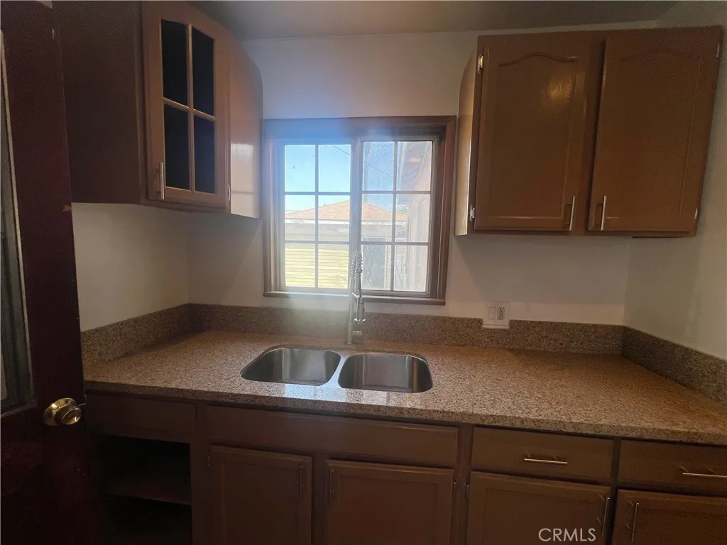Additional image 28 of 822 S Chester Ave, Compton, CA 90221