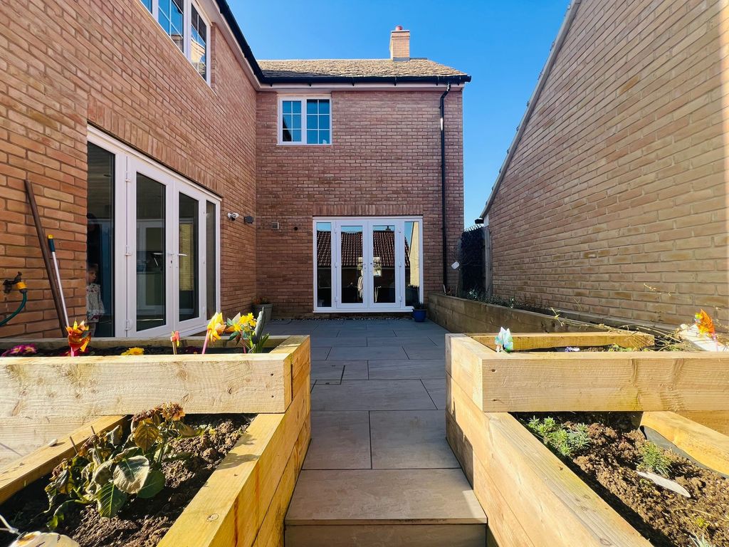 Additional image 16 of 5 bed property to rentSissons Close, Barnack, Stamford PE9