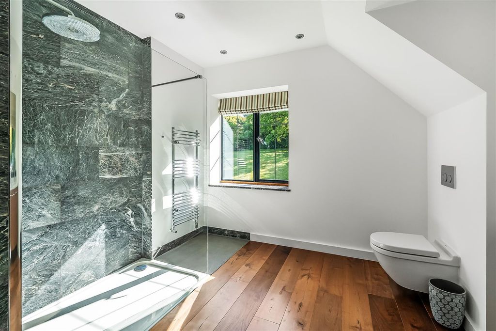 Additional image 28 of 5 bed detached house to rentGarden Close, Leatherhead KT22