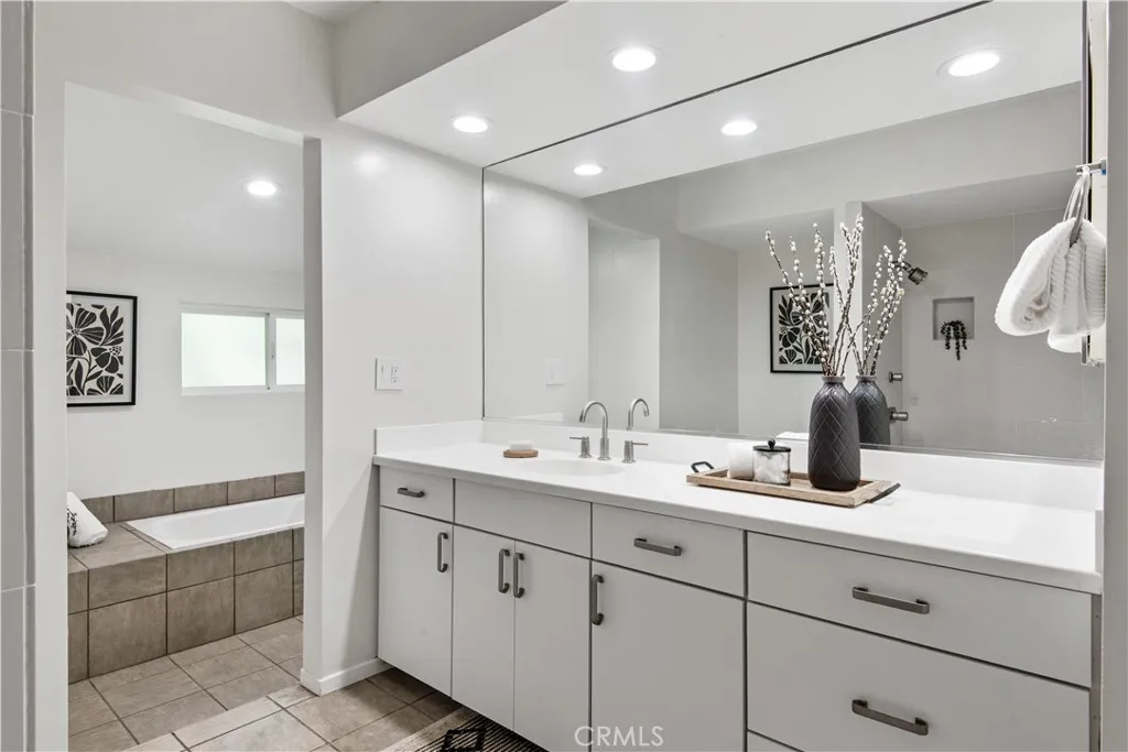 Additional image 100 of 905 N Hillside, Long Beach, CA 90815