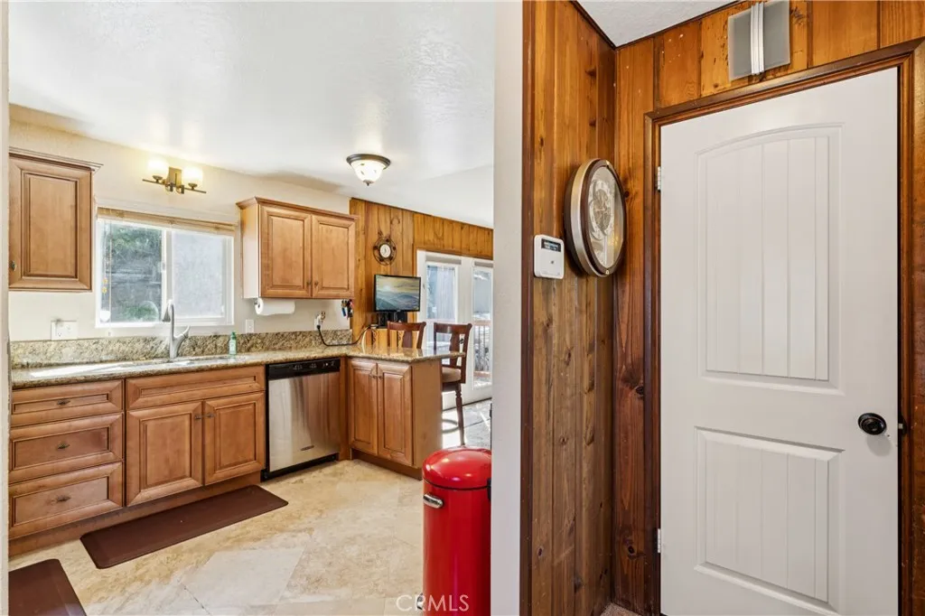 Additional image 8 of 460 Pioneer Road, Lake Arrowhead, CA 92352