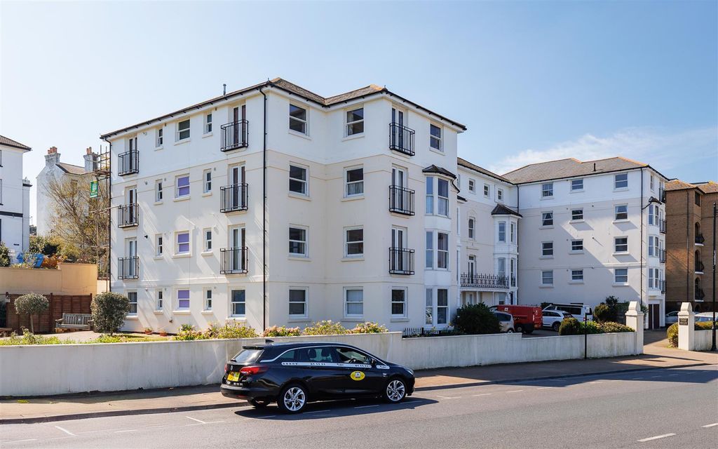 2 bed flat to rentEsplanade, Ryde PO33