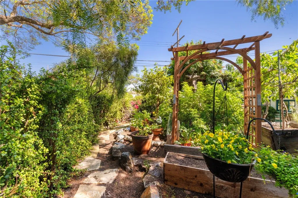 Additional image 127 of 628 W 10th Street, Long Beach, CA 90813