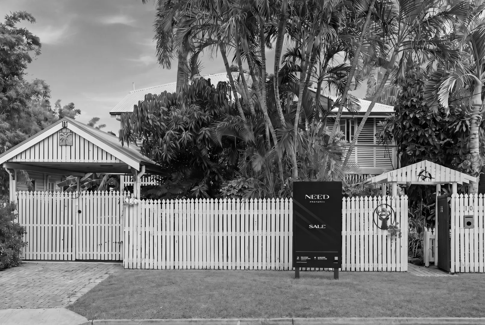 10 Cowley Street, West End QLD 4810