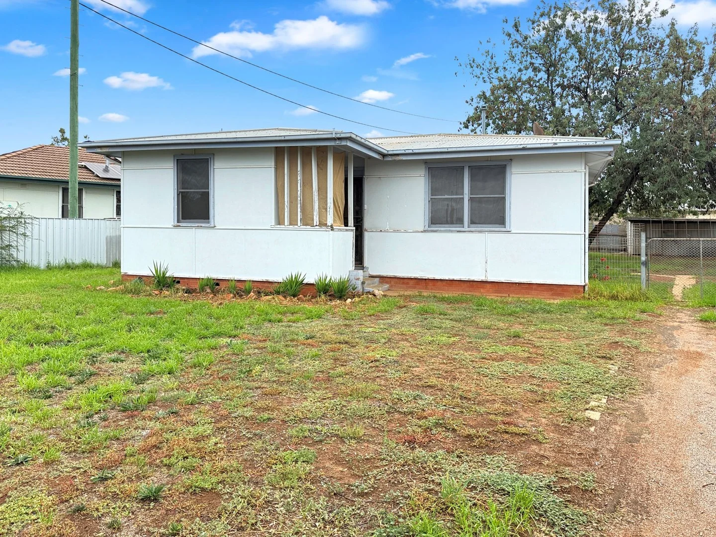 94 Railway Avenue, Leeton NSW 2705