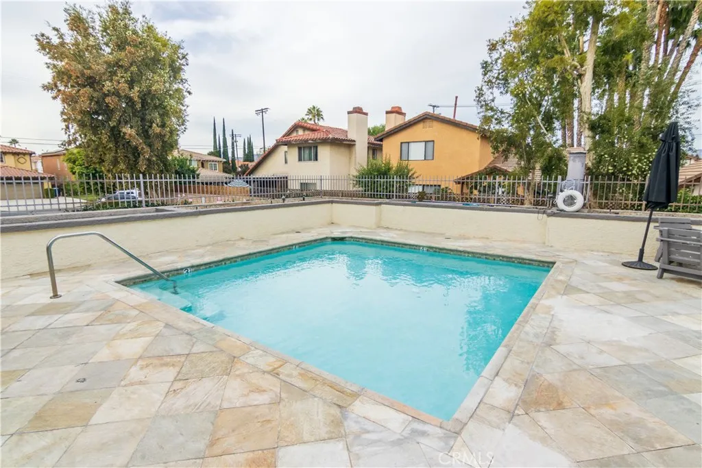 20253 Keswick Street Unit 318, Winnetka, CA 91306