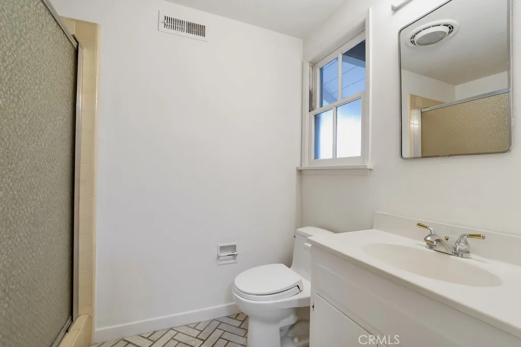 Additional image 20 of 4809 Queen Victoria Road, Woodland Hills, CA 91364
