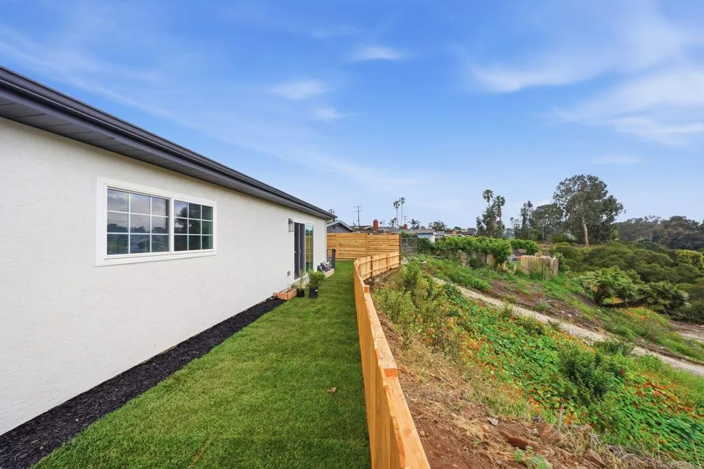 Additional image 30 of 3296 Via Bartolo, San Diego, CA 92111