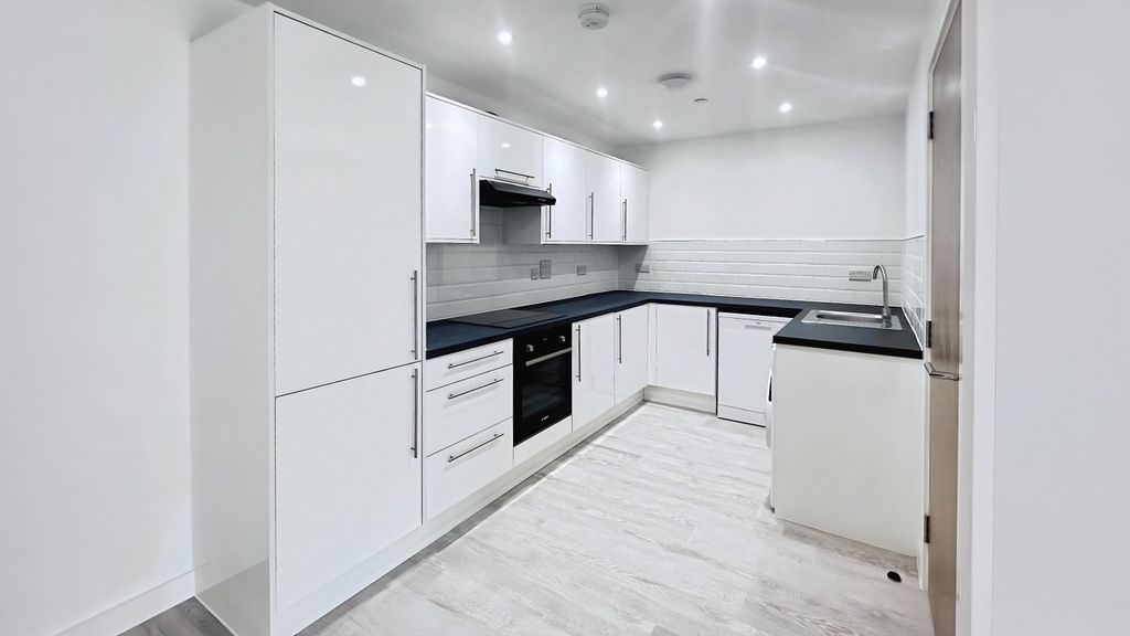 Additional image 2 of 2 bed flat to rent708 Armstrong House, Fletton Quays, Peterborough PE2