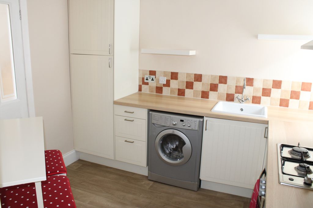 Additional image 5 of 2 bed property to rentMain Road, Port Glasgow PA14