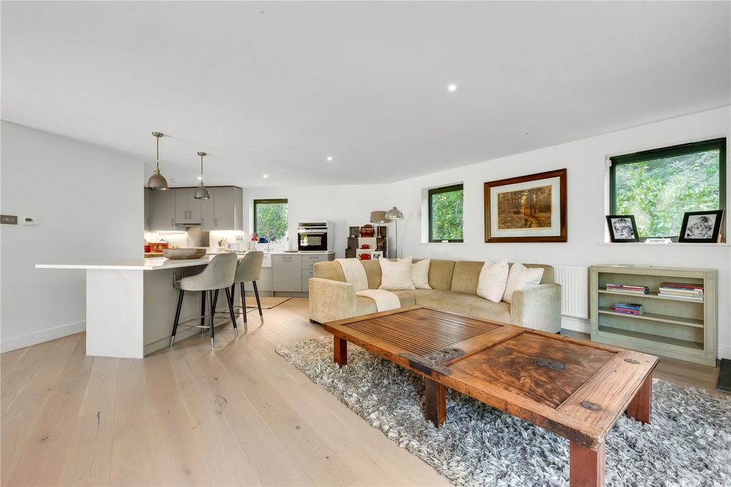 Additional image 29 of 8 bed detached house to rentYaffle Road, Weybridge KT13