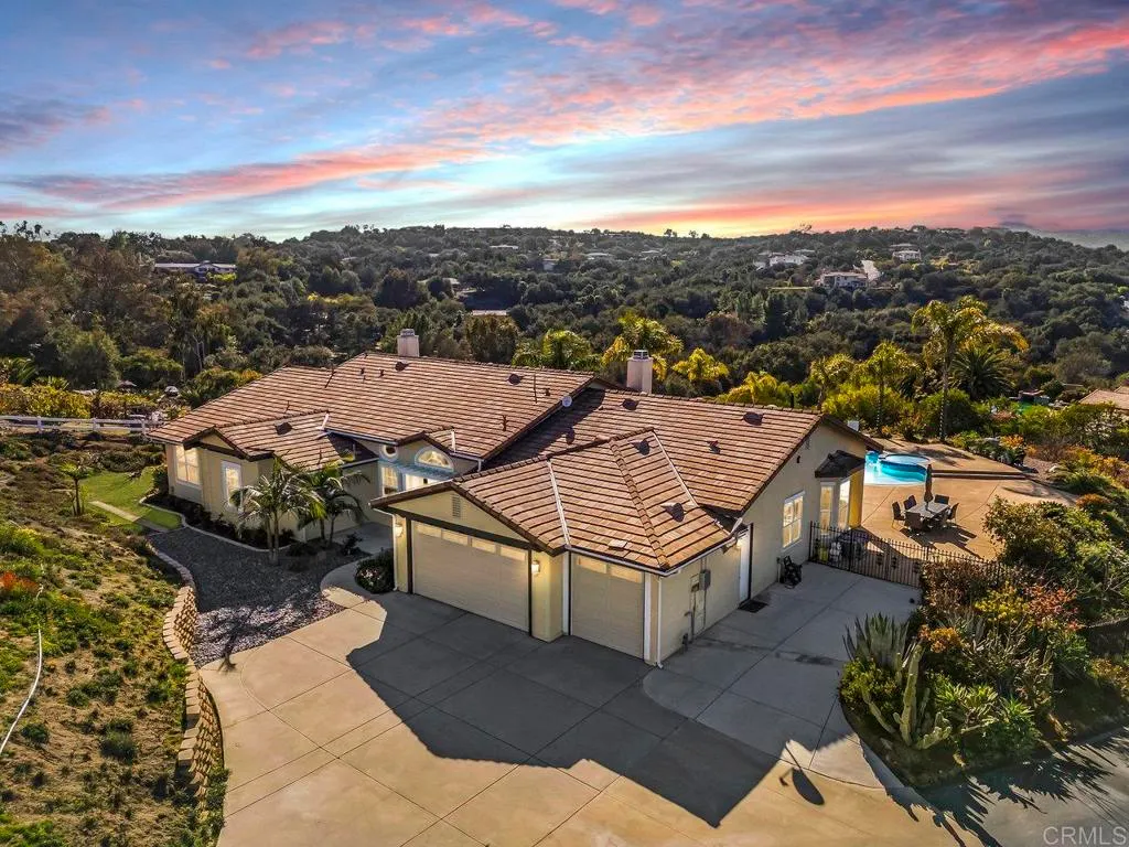 Additional image 3 of 27051 Toyon Ridge Trail, Valley Center, CA 92082