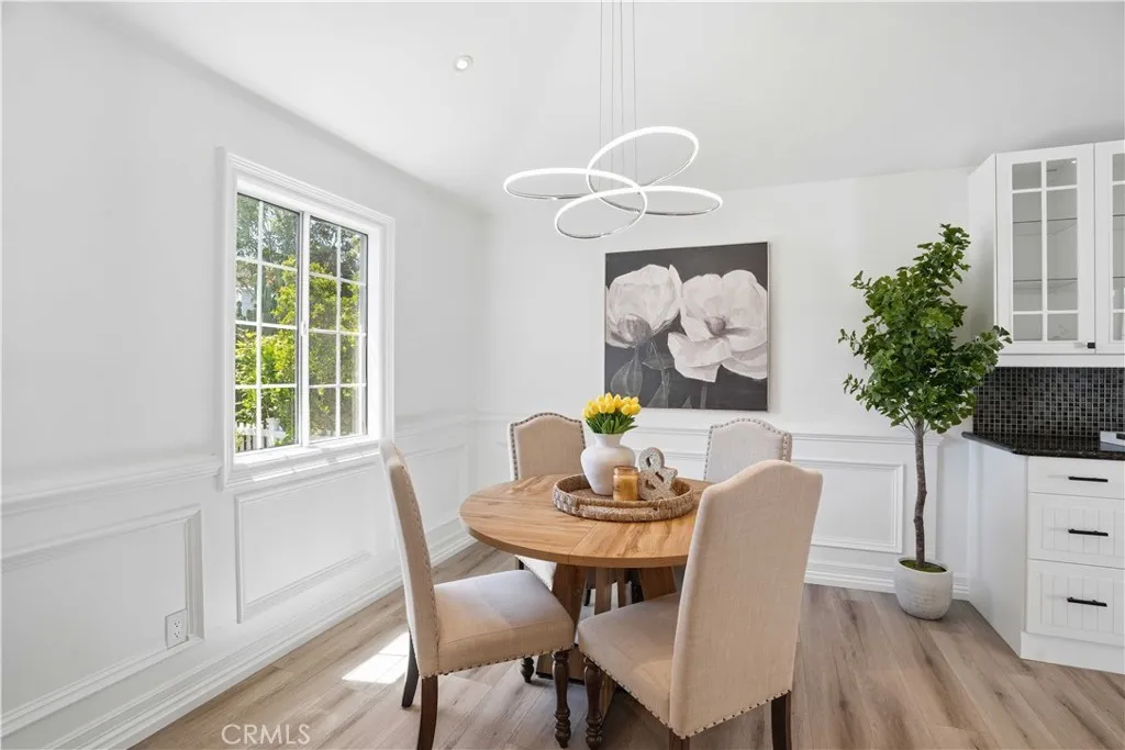 Additional image 55 of 17721 Burbank Blvd, Encino, CA 91316